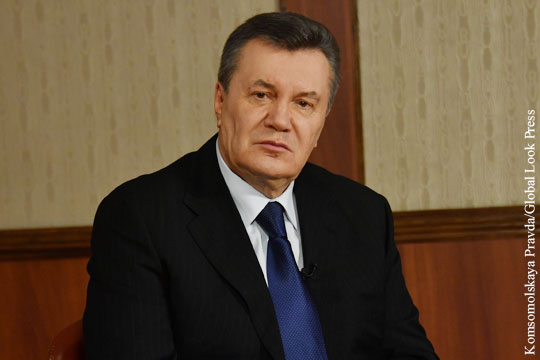 Янукович собрался покинуть Россию