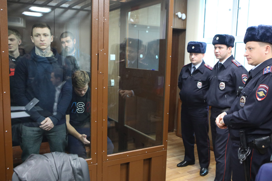 Мамаеву и Кокорину продлили арест