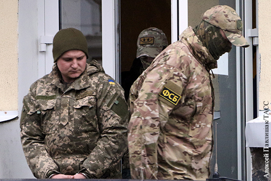 Политика: Зачем украинские моряки объявили себя военнопленными