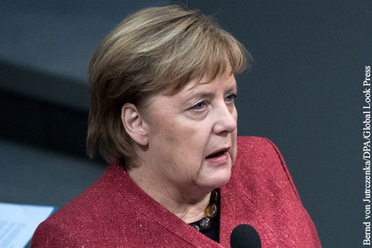 Меркель выступила против «претензий России» на Азовское море