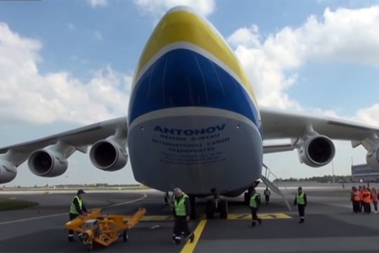 Порошенко высмеяли за празднование юбилея «украинского» Ан-225