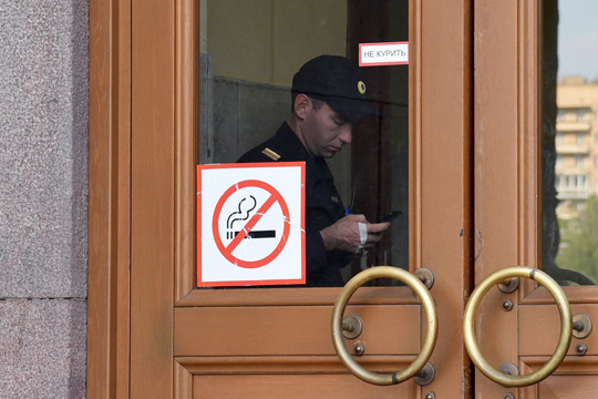 Минздрав подтвердил планы запретить продажу сигарет после 2050 года