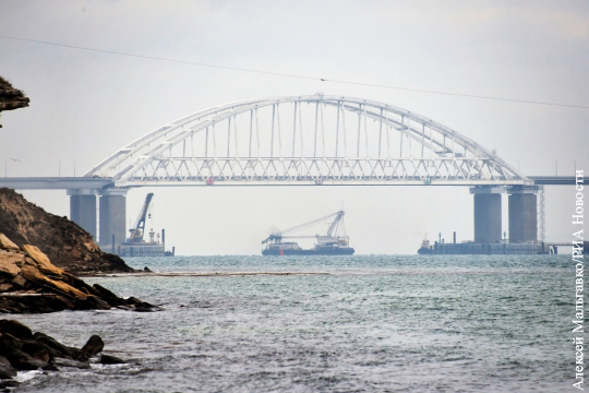Крымский мост обезопасили от столкновения с судами