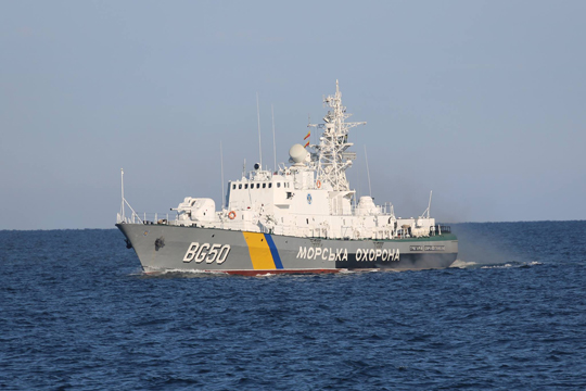 Порошенко расширил морскую зону Украины на 12 миль