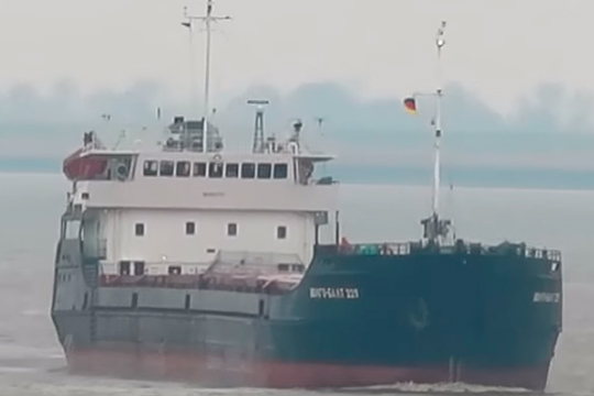 В Черном море затонуло судно с россиянами на борту