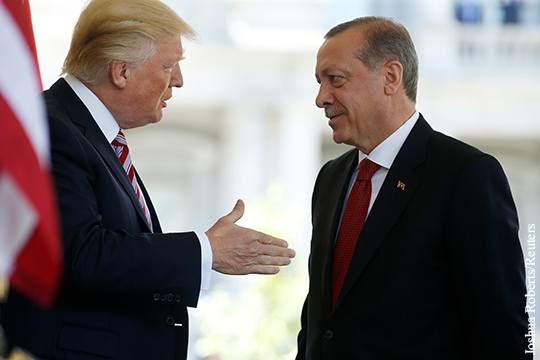 Трамп попросил Турцию «не обращаться плохо» с курдами