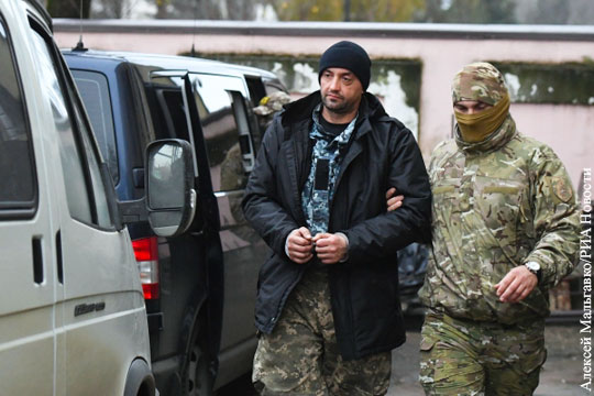 Задержанные в Черном море украинские моряки отказались давать показания в суде