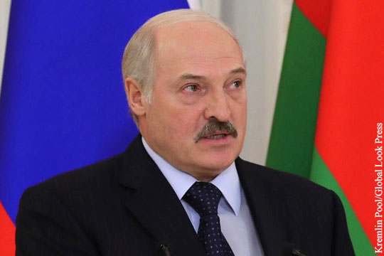 Лукашенко рассказал об угрозе для Белоруссии с Востока и Запада