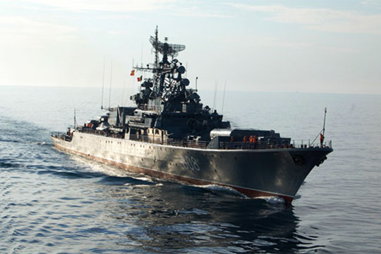 «Пытливый» начал наблюдение за эсминцем США в Черном море