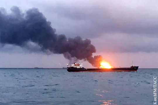 Спасатели уточнили число жертв пожара в Керченском проливе