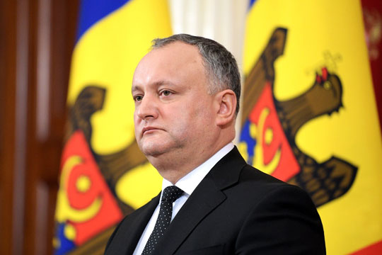 Кабмин Молдавии испугался своих соотечественников в России