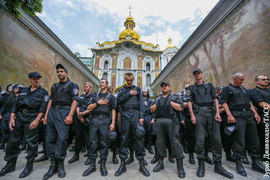 Гонения на украинскую церковь должен видеть весь мир