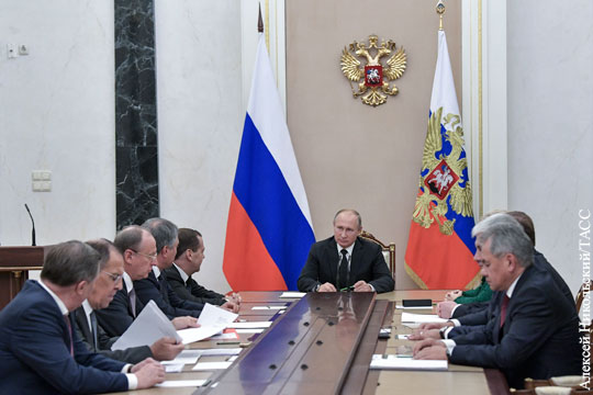 Путин обсудил с членами Совбеза ситуацию в Венесуэле