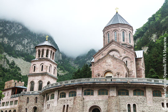 Грузинская церковь отказалась «поспешно» признавать автокефалию Украины