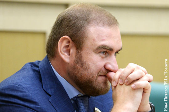 Сенатор Арашуков чуть не опоздал на собственное задержание