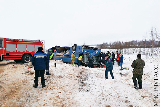 Число жертв аварии автобуса с детьми под Калугой достигло семи человек