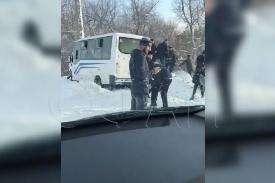 Автобус в Башкирии врезался в столб, много раненых