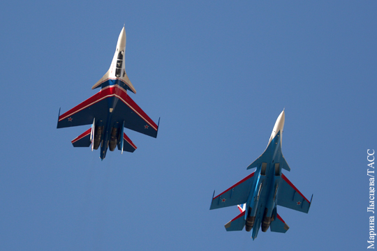 «Русские витязи» продемонстрировали новую фигуру высшего пилотажа