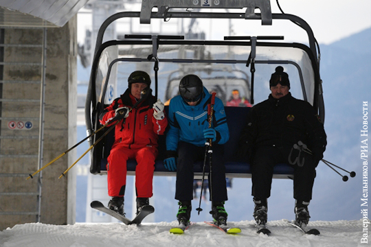 Путин и Лукашенко вместе покатались на лыжах в Сочи