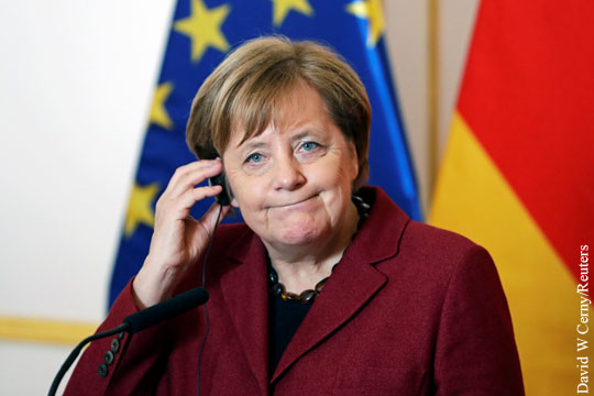 Меркель отказала США в маневрах у Керченского пролива