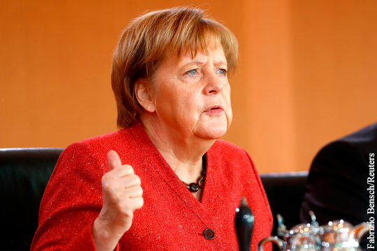 Меркель решила не отправлять корабли к Крыму