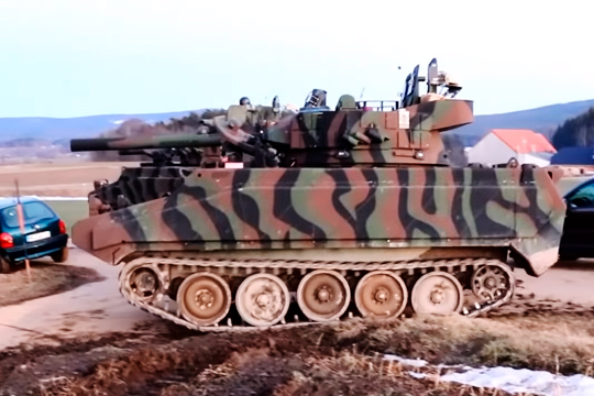 Военные США замаскировали бронетранспортеры под Т-72Б3