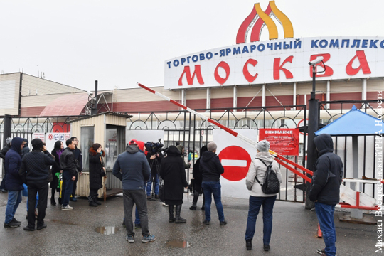 После рейда на рынке «Садовод» и в ТЦ «Москва» задержаны десятки мигрантов
