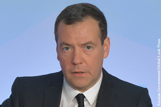 Медведев заявил, что США никогда не отменят санкции против России