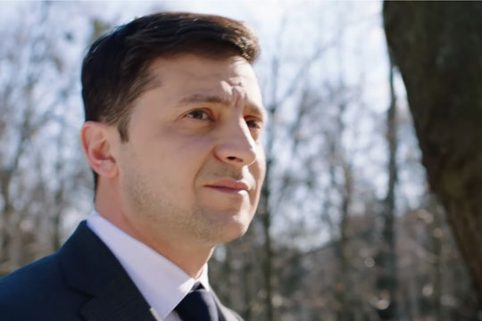 Зеленский предложил Тимошенко стать ведущей на его дебатах с Порошенко