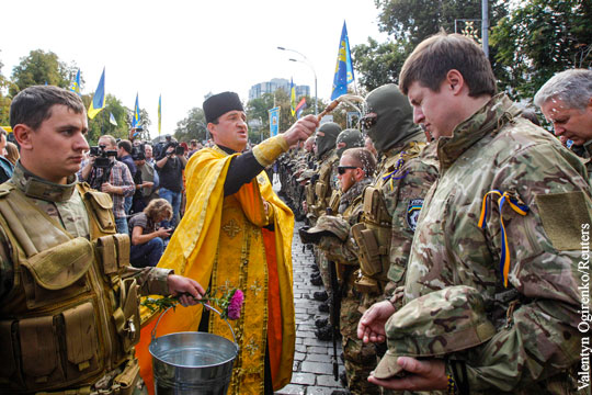 Гражданскую войну на Украине разжигают священники