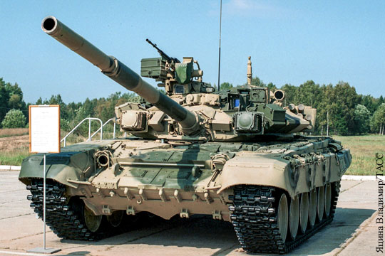Индия решила докупить более 400 танков Т-90
