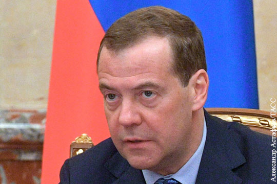 Медведев назвал женщин самыми лучшими руководителями
