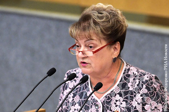Депутат Алимова отказалась удалять матерный пост