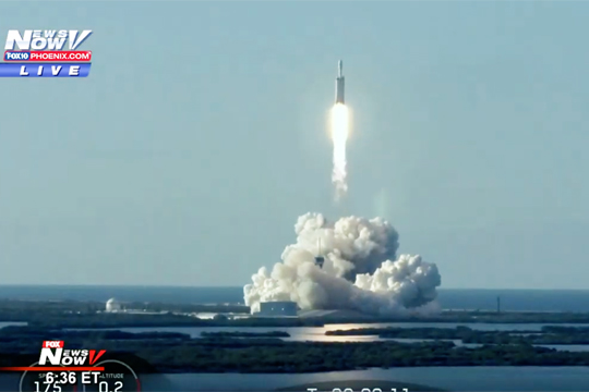 Ракета Falcon Heavy стартовала с мыса Канаверал в первый коммерческий рейс
