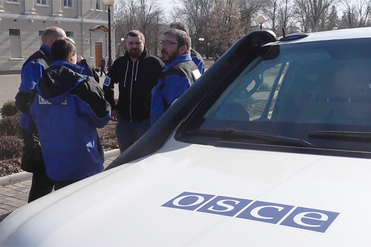 Ополченцы ДНР спасли автомобиль ОБСЕ от атаки ВСУ