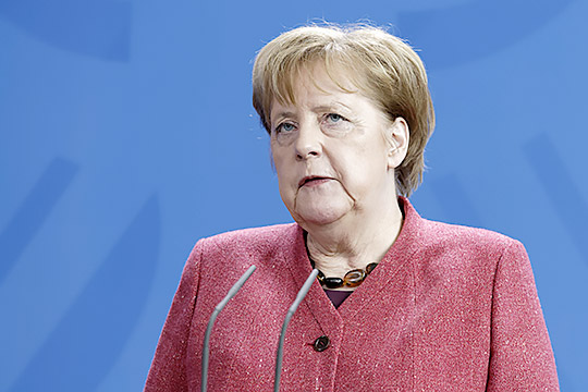 Меркель заподозрили во вмешательстве в украинские выборы
