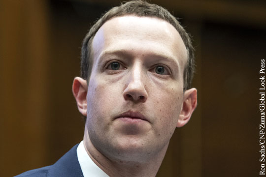 Цукерберга захотели сместить с поста председателя совета директоров Facebook