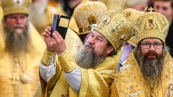 Зачем монахам смартфоны