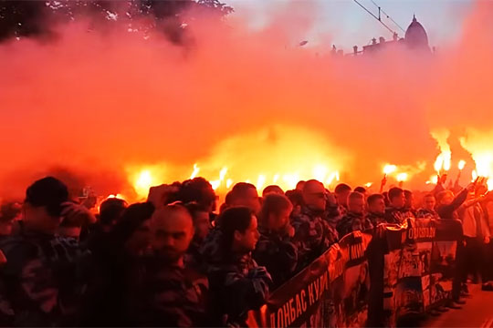 Националисты устроили факельное шествие в Одессе