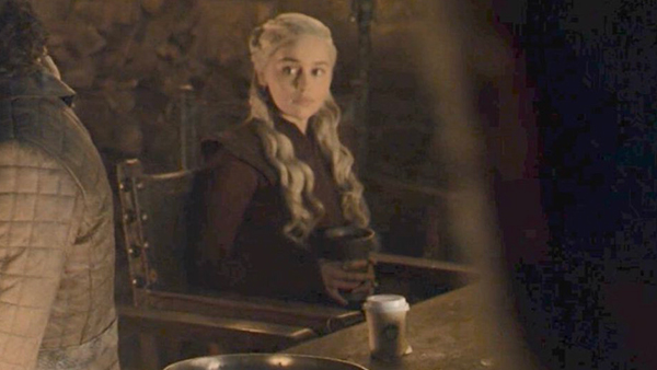 HBO попыталась оправдаться за стакан Starbucks в «Игре престолов»