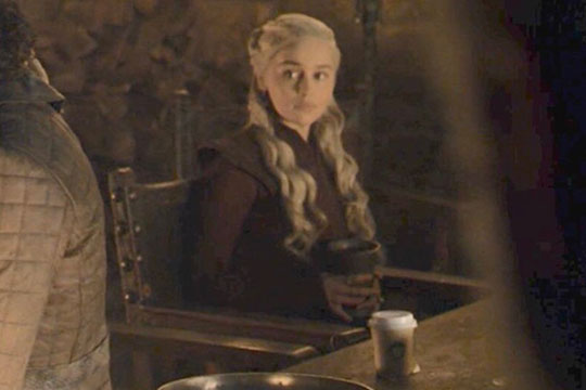 HBO стерла стакан Starbucks в «Игре престолов»