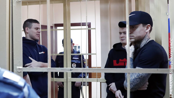 Суд признал Кокорина и Мамаева виновными в побоях и хулиганстве
