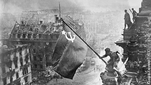 Дочь Халдея рассказала историю фото «Знамя Победы над Рейхстагом»