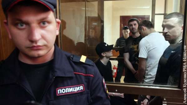 На Кокорина и Мамаева надели наручники впервые за судебный процесс 