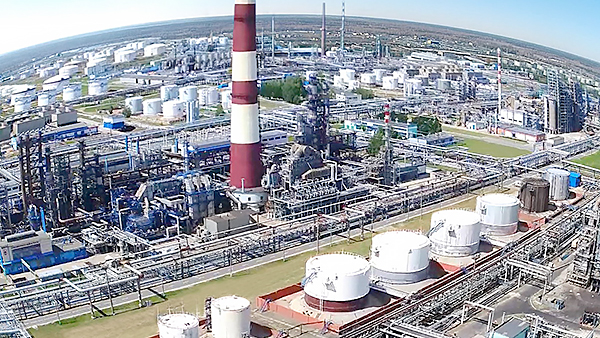 Белоруссия начала переработку качественной нефти