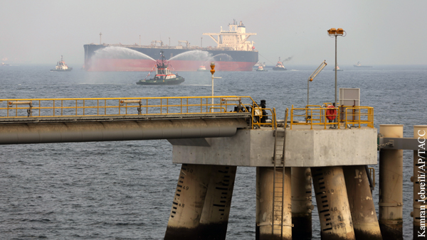 Взрыв нефтетанкеров в водах ОАЭ признали диверсией