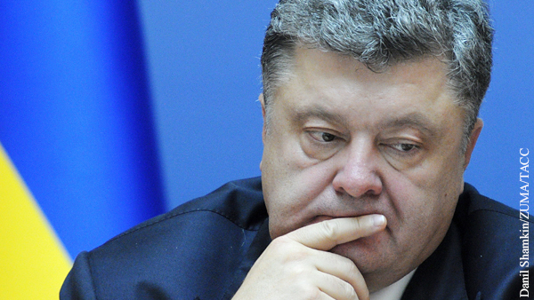 На Украине рассказали о стыде дипломатов из-за внешнего вида Порошенко