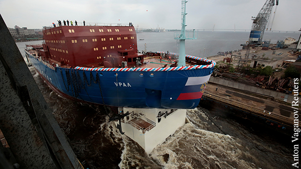 Новый атомный ледокол спустили на воду в Петербурге