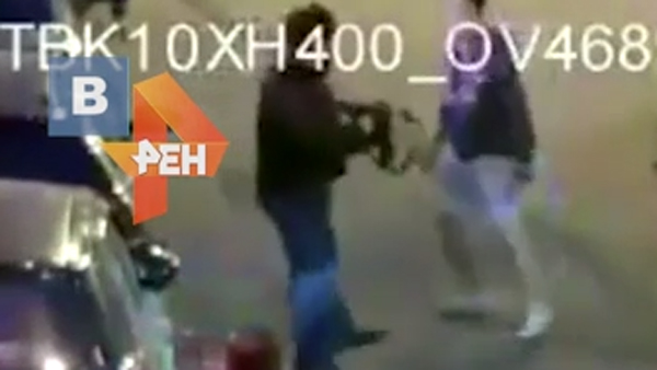 Таксист устроил стрельбу из пулемета во дворе жилого дома в Подмосковье