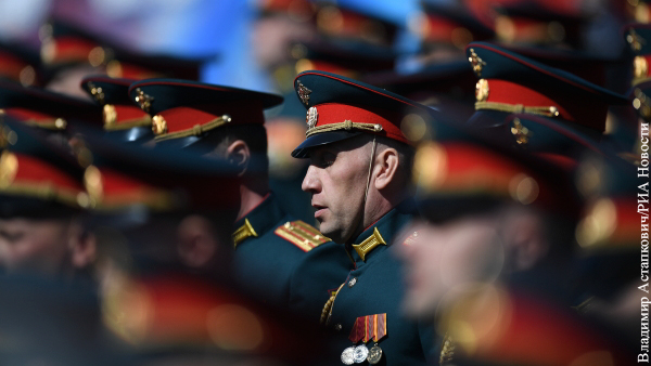 Российские офицеры финансируют армию из собственного кармана